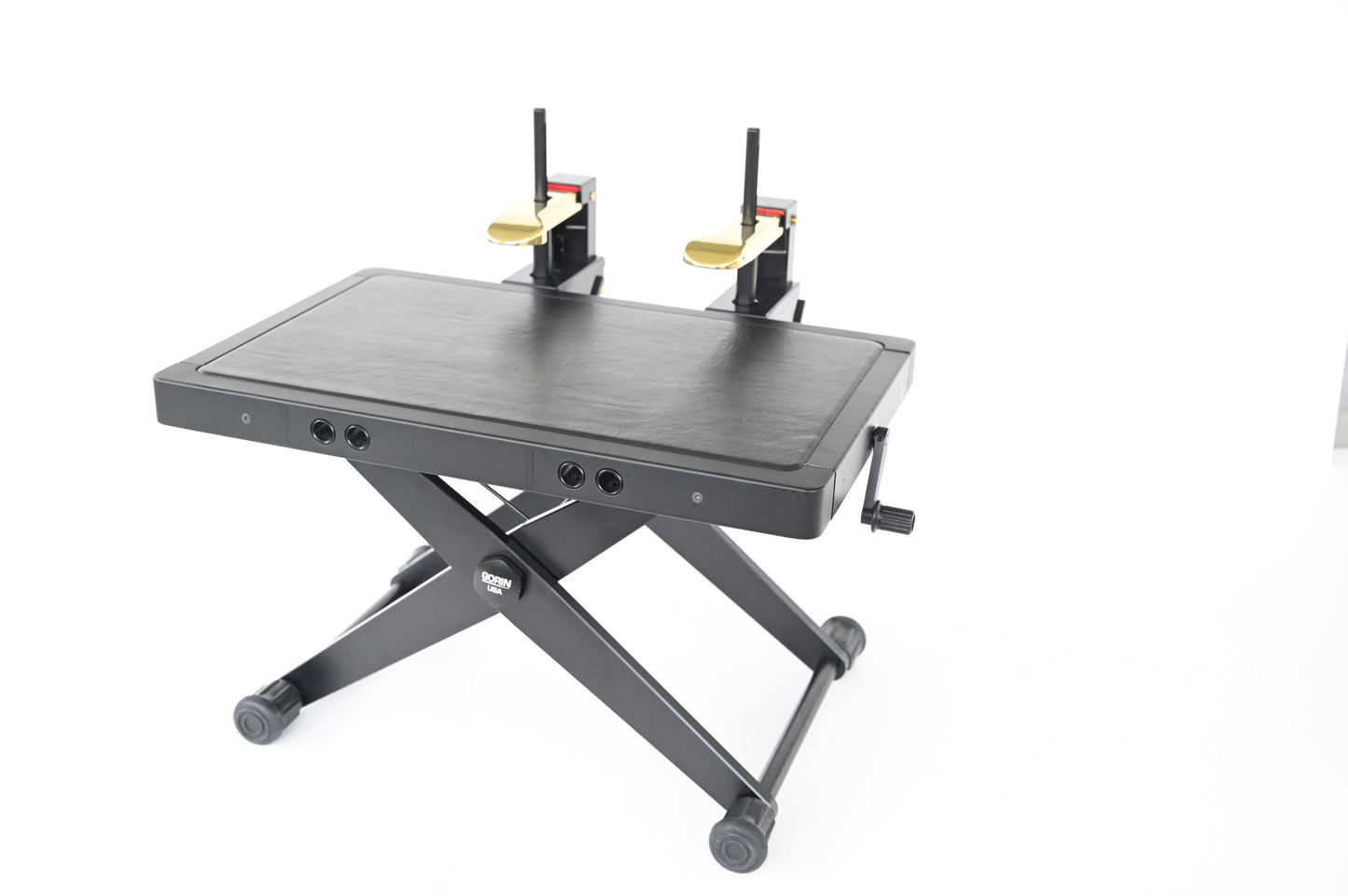 Hand crank can go on the right side or left side